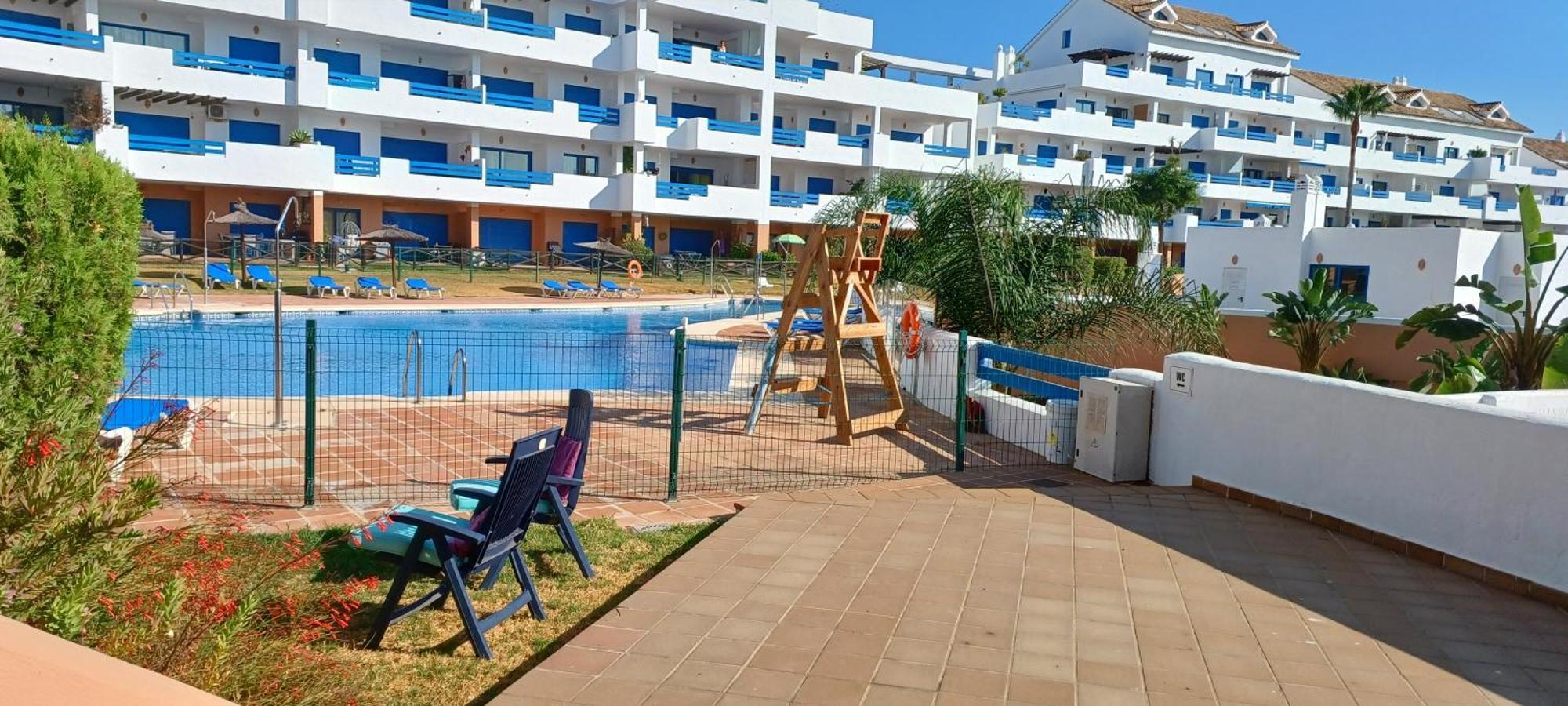 Residencial La Duquesa Suites Golf & Gardens San Luis de Sabinillas Exterior foto