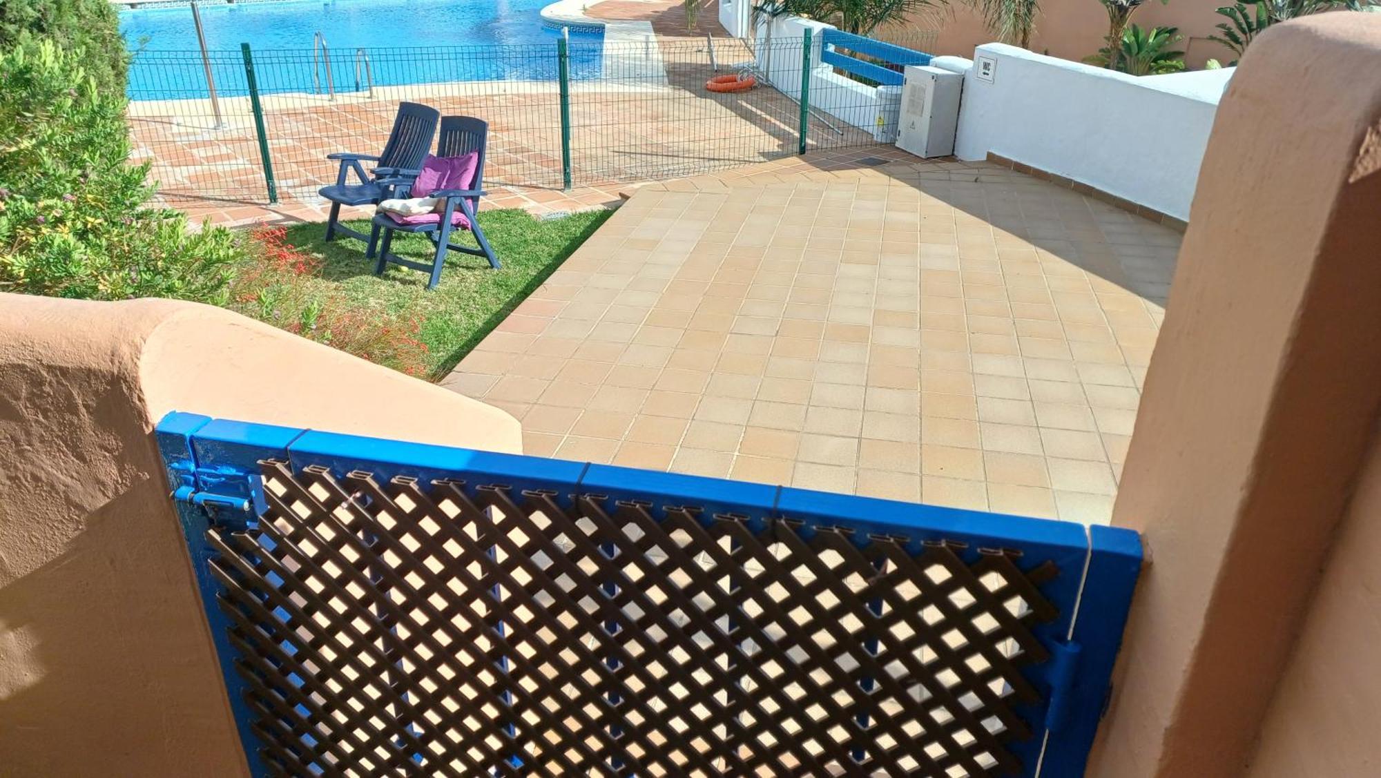 Residencial La Duquesa Suites Golf & Gardens San Luis de Sabinillas Exterior foto
